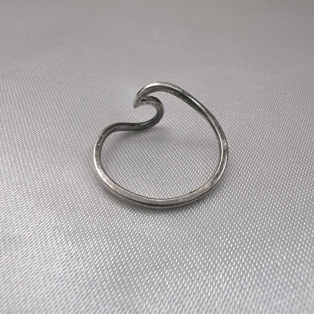 Silver Wave Ring - Picture 5 of 7
